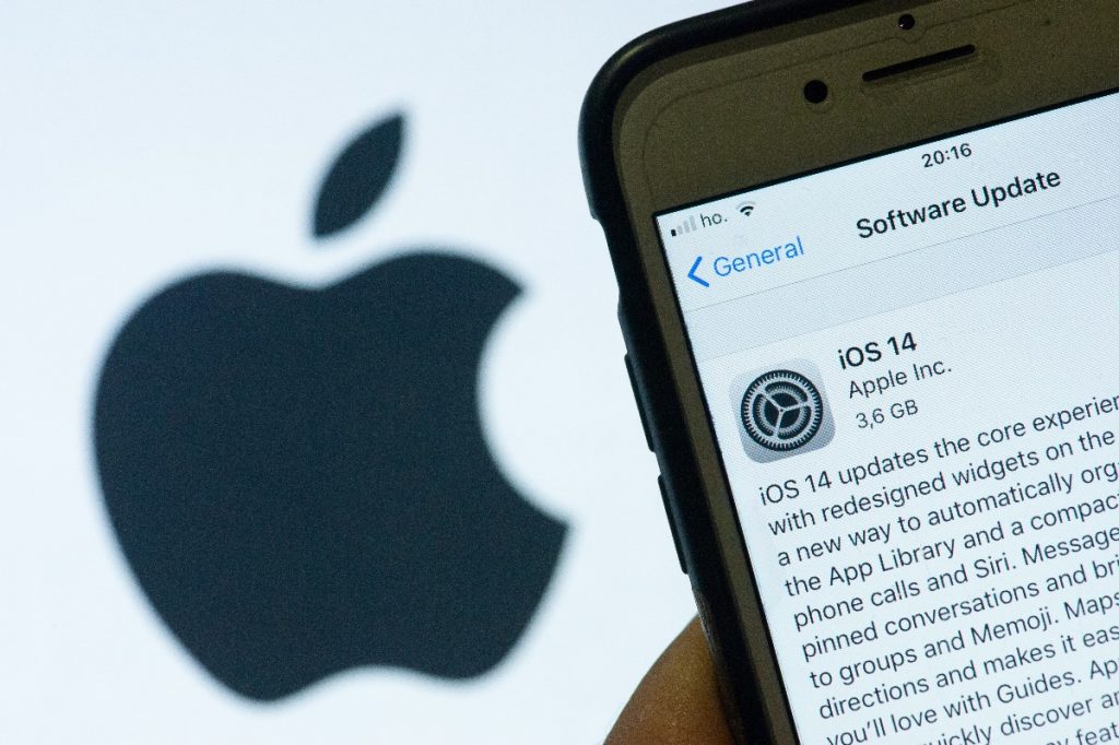 Apple vẫn ra BCN bảo mật cho iOS 14 sau khi iOS 15 ra mắt