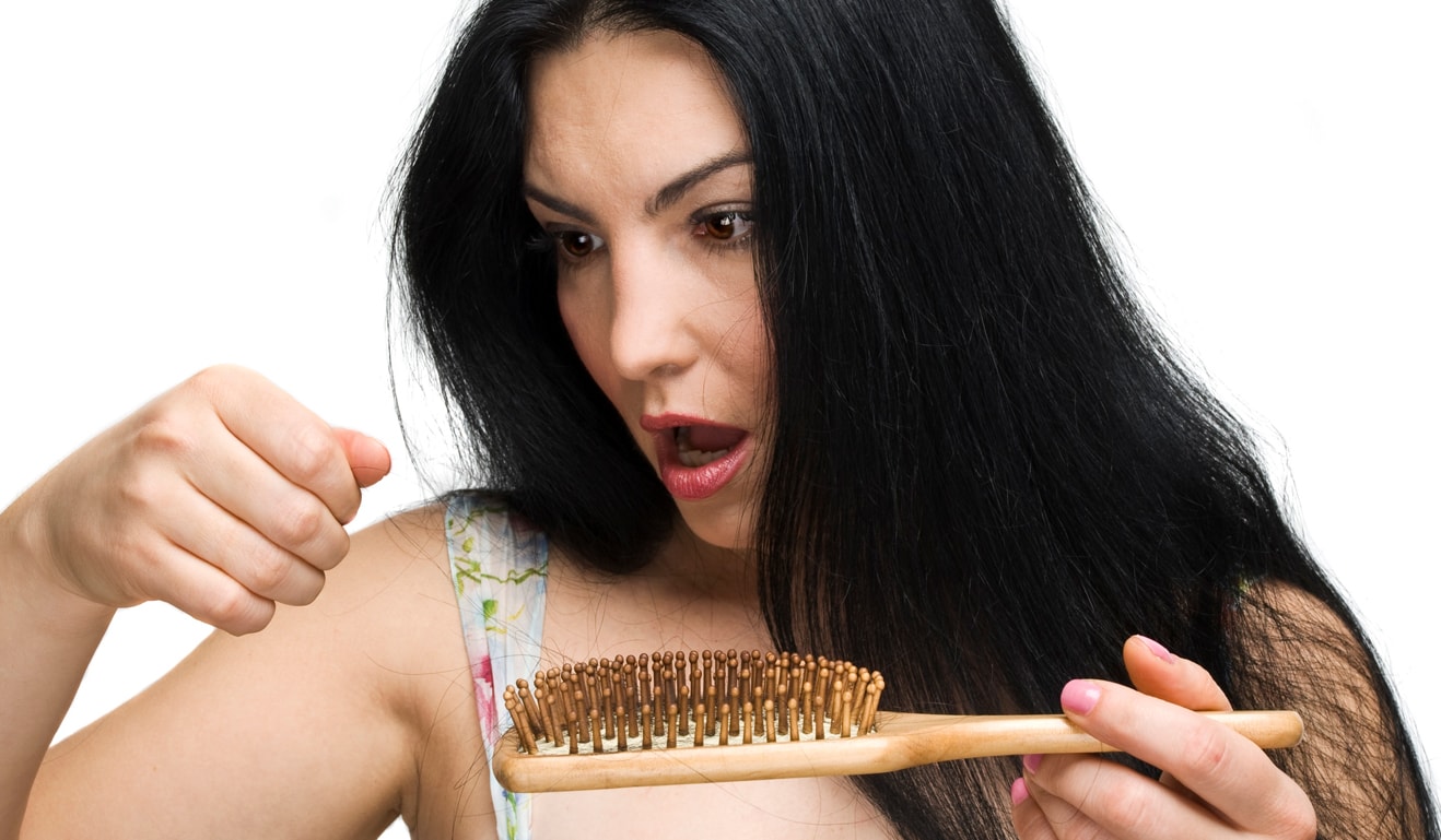 Nguyên nhân nào dẫn tới tình trạng rụng tóc sau sinh?